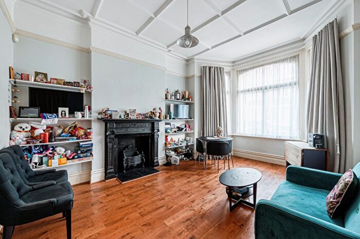 1 Bedroom Flat For Sale In Comeragh Road, London, W14