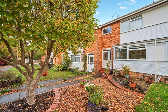 2 Bedroom Terraced House For Sale In Bladon Close, Guildford, GU1