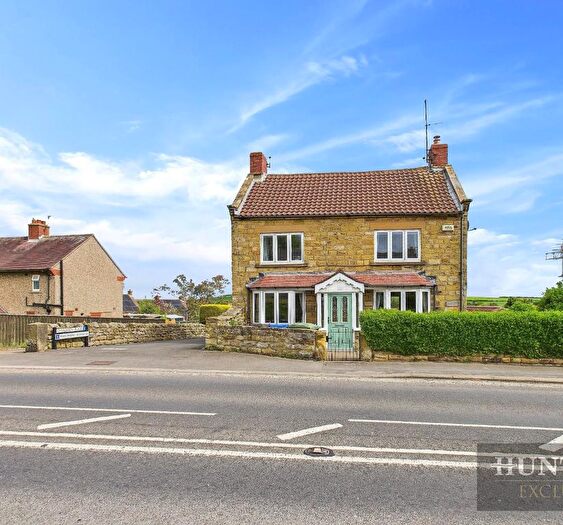 3 Bedroom Detached House For Sale In High Street, Burniston, Scarborough, YO13
