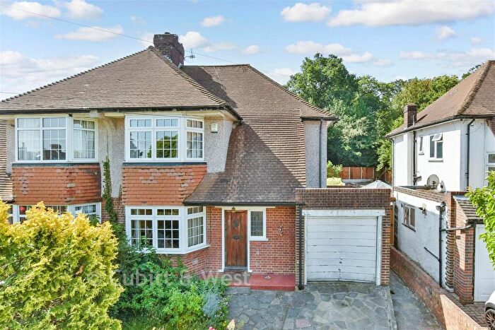 3 Bedroom Semi-Detached House For Sale In Popes Grove, Croydon, Surrey, CR0