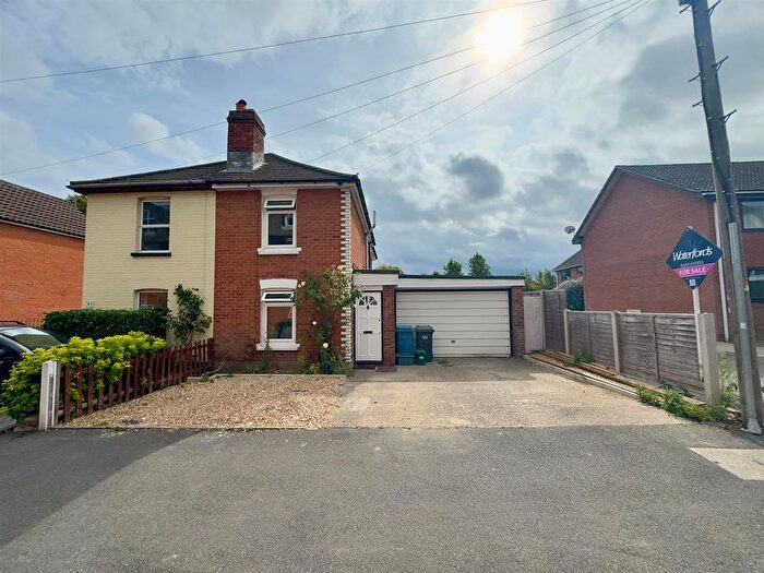 3 Bedroom Semi-Detached House For Sale In Albert Street, Fleet, GU51