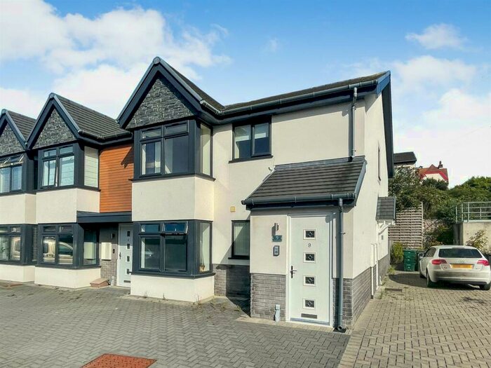 2 Bedroom Flat To Rent In Llandudno Junction, LL31