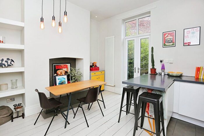 3 Bedroom Terraced House For Sale In Manchester Road, Heaton Chapel, Stockport, SK4
