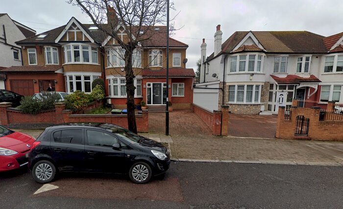 Studio To Rent In Wolves Lane, Palmers Green, London, N13