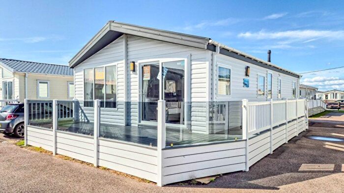2 Bedroom Park Home For Sale In Suffolk Sands Holiday Park, IP11