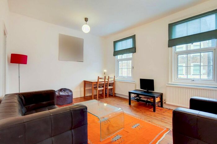 2 Bedroom Flat To Rent In New North Road, Islington, London, N1