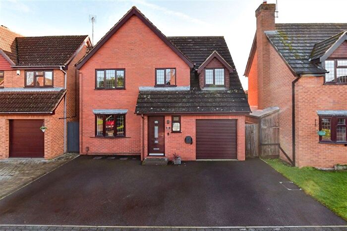 5 Bedroom Detached House For Sale In Macaulay Close, Poets Development, Larkfield, Kent, ME20