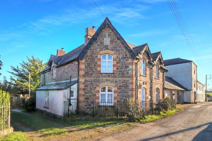 4 Bedroom Semi-Detached House For Sale In St. Giles, Torrington, EX38