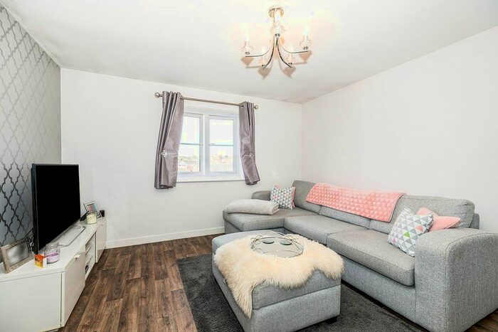 2 Bedroom Flat For Sale In Forge Drive, Chesterfield, Derbyshire, S40