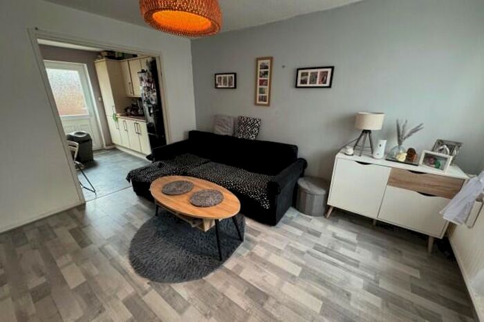 2 Bedroom Terraced House To Rent In Shakespeare Court Cardiff, CF24