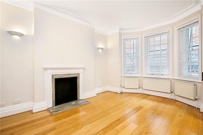 1 Bedroom Flat To Rent In George Street, Marylebone, London, W1H