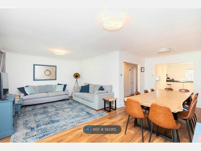 3 Bedroom Terraced House To Rent In Kensington Drive, Bournemouth, BH2