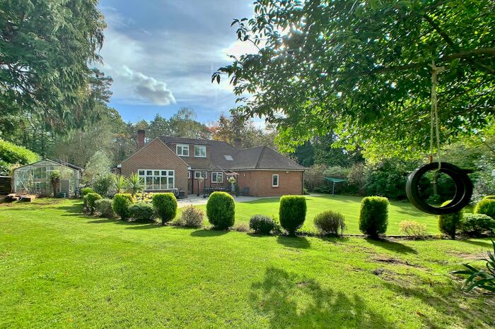 4 Bedroom Bungalow To Rent In Firbank Lane, St Johns, Woking, Surrey, GU21