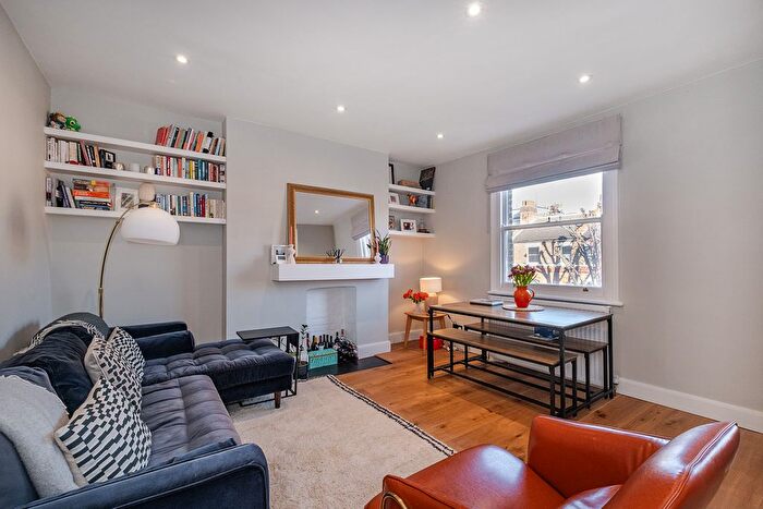 2 Bedroom Flat For Sale In Lanhill Road, London, W9