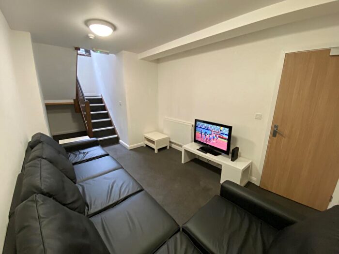 6 Bedroom Flat To Rent In Lower Brown Street, , Leicester, LE1