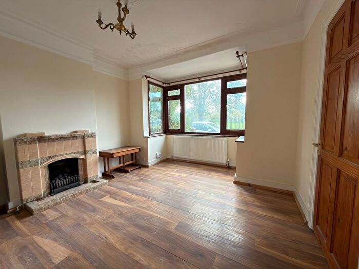 3 Bedroom Semi Detached House To Rent In Spencer Road, Mitcham Junction, CR4