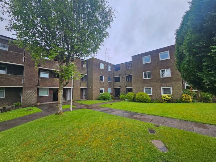 1 Bedroom Flat To Rent In Nowell Court, Middleton, M24