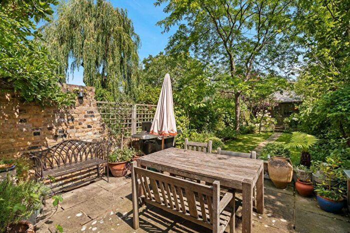 3 Bedroom Terraced House To Rent In Culford Road, De Beauvoir, N1