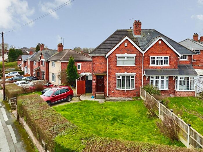 3 Bedroom Semi Detached House For Sale In Victoria Avenue, Bloxwich, Walsall, WS3