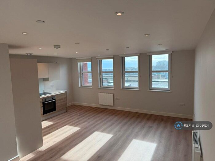 2 Bedroom Flat To Rent In Richmond House, Bournemouth, BH2