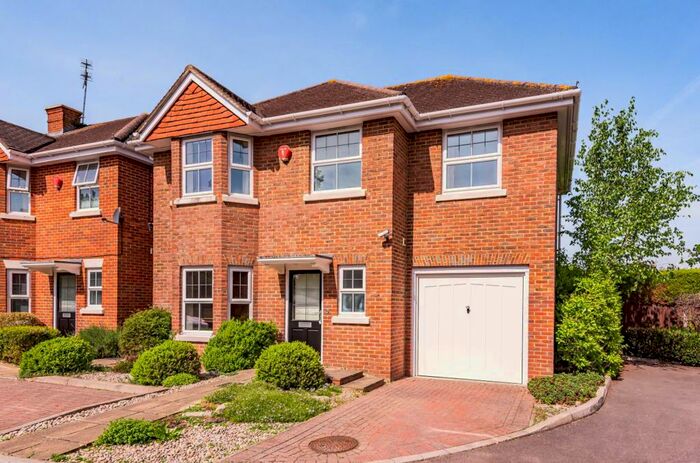 4 Bedroom Detached House To Rent In Beckingham Place, Spencers Wood, RG7