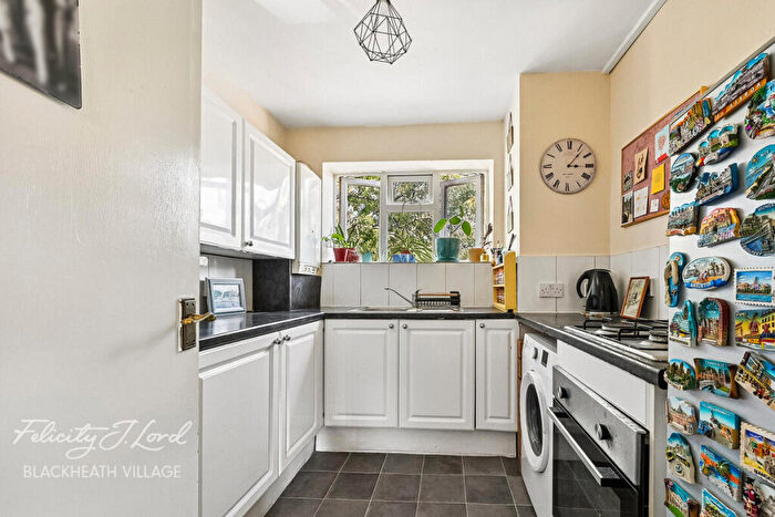 2 Bedroom Apartment For Sale In Baizdon Road, London, SE3