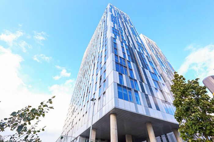 1 Bedroom Flat To Rent In Michigan Avenue, Salford, Greater Manchester, M50