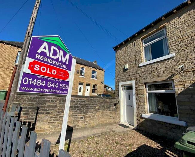 1 Bedroom Terraced House For Sale In Leymoor Road, Golcar, Huddersfield