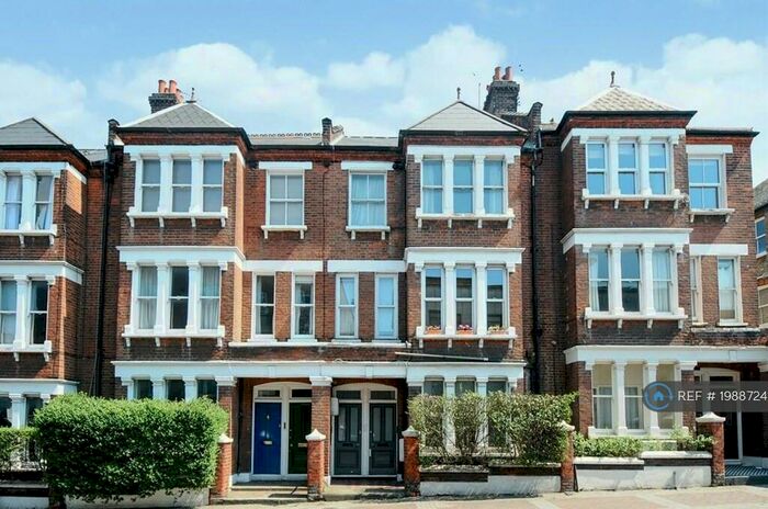 1 Bedroom Flat To Rent In Latchmere Road, London, SW11