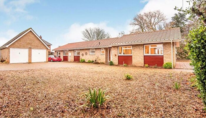 5 Bedroom Detached Bungalow For Sale In Main Street, Gedney Dyke, Spalding, PE12