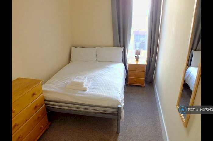 2 Bedroom Flat To Rent In Rosemount Viaduct, Aberdeen, AB25