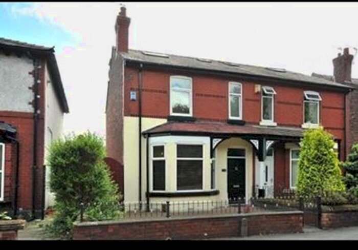 4 Bedroom Semi-Detached House To Rent In Chester Road, Warrington, WA4