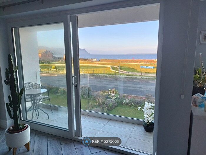 2 Bedroom Flat To Rent In Trinity Crescent, Llandudno, LL30