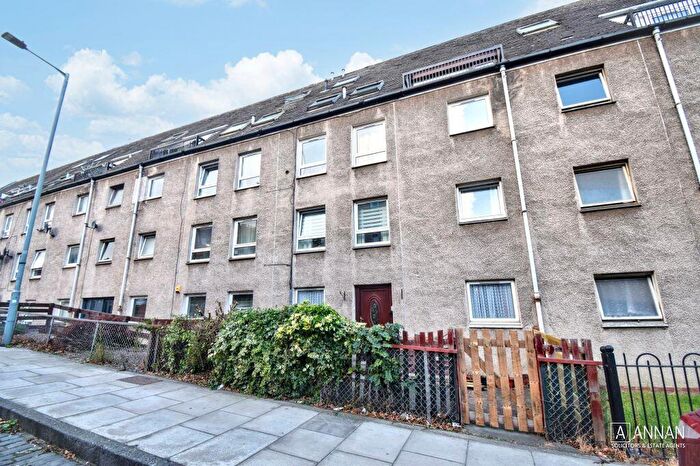 2 Bedroom Flat For Sale In / Hamburgh Place, Newhaven, EH6