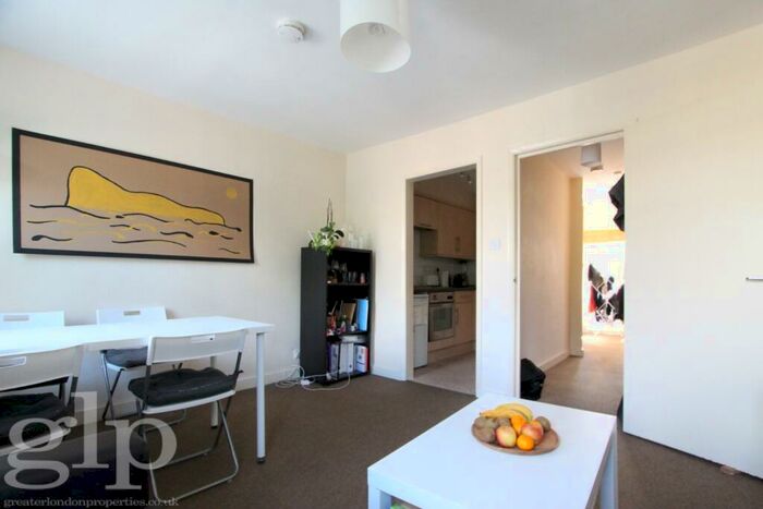 1 Bedroom Apartment To Rent In Caledonian Road, London, Greater London, N1