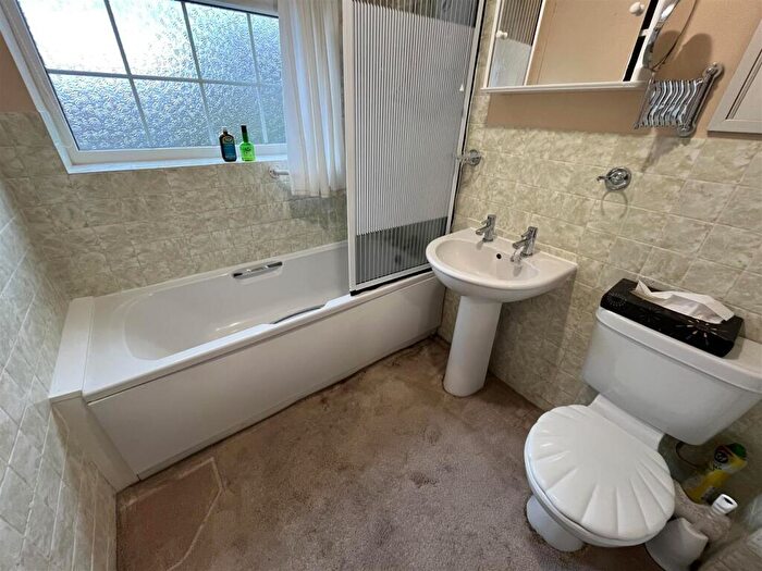 3 Bedroom Mews For Sale In Conway Close, Rhos On Sea, Colwyn Bay, LL28