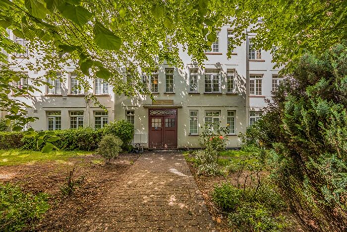 2 Bedroom Apartment For Sale In Campbell Road, Southsea, Hampshire, PO5