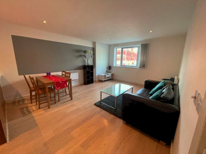 1 Bedroom Flat To Rent In Orion Building, Navigation Street, Birmingham, West Midlands, B5