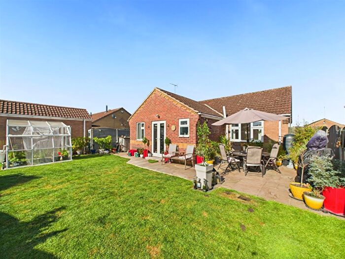 3 Bedroom Detached Bungalow For Sale In Lyndhurst Close, Norton, Doncaster, DN6