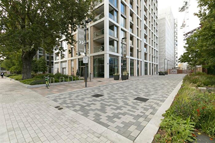 2 Bedroom Apartment For Sale In Palmer Road, London, SW11