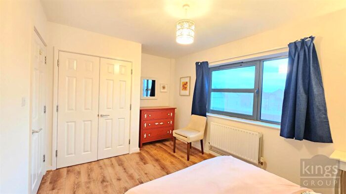 1 Bedroom Flat For Sale In Grovelands Road, London, N15