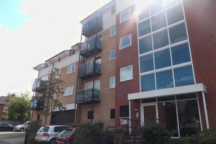 2 Bedroom Flat To Rent In Seacole Gardens, Southampton, SO16