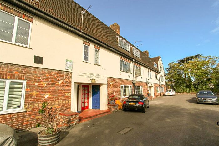 1 Bedroom Flat To Rent In Park Road, Uxbridge, UB8