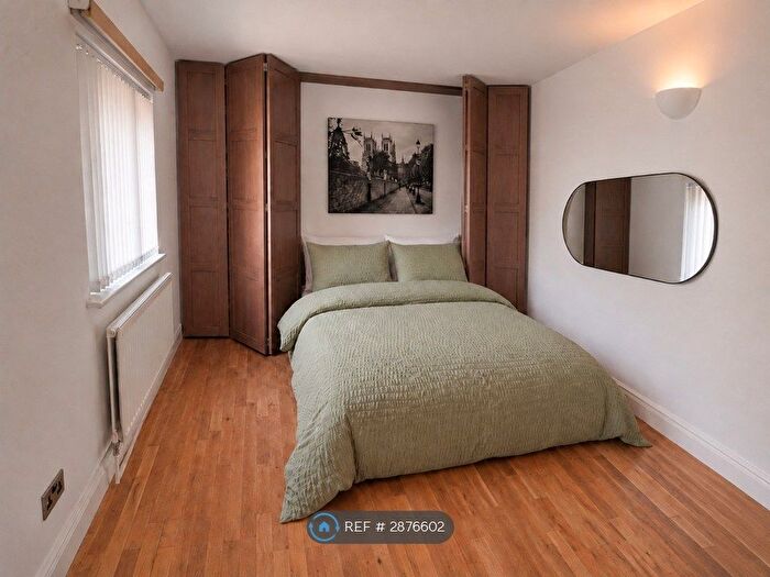 Studio To Rent In Aldwark, York, YO1