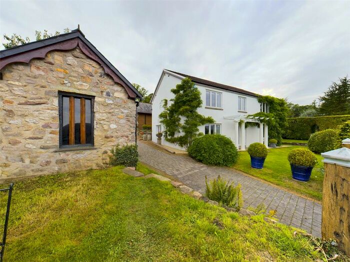 5 Bedroom Detached House For Sale In Twyn Allwys Road, Govilon, Abergavenny, Monmouthshire, NP7
