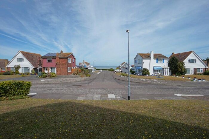 3 Bedroom Detached House For Sale In Ocean Close, Birchington, Kent, CT7