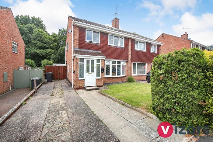 3 Bedroom Semi Detached House To Rent In Croft Close, Winyates West, Redditch, B98