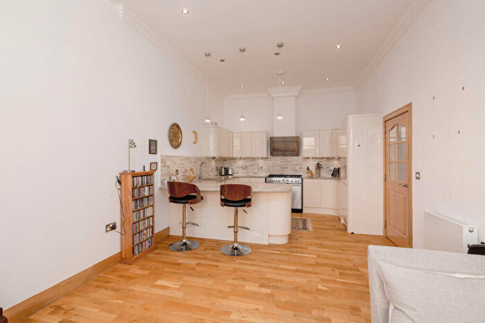 3 Bedroom Flat For Sale In / Bath Street, Portobello, Edinburgh, EH15