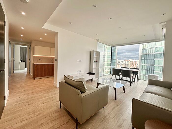 1 Bedroom Flat To Rent In Piazza Walk, London, E1