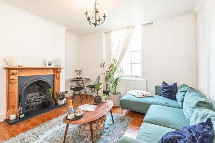 1 Bedroom Flat To Rent In Kentish Town Road, Kentish Town, London, NW1